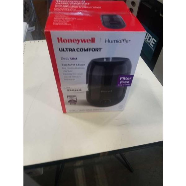 AS NEW HONEYWELL ULTRA COMFORT HUMIDIFIER TESTED AND WORKING - RETAIL $79