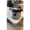 Image 1 : AS NEW INSTANT POT DUO 6QT 7 IN 1 PRESSURE COOKER TESTED AND WORKING - RETAIL $159