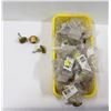 Image 1 : SMALL FLAT OF MULTIPLE BRASS OAK KNOBS