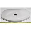 Image 1 : TOILET TANK COVER