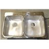 Image 1 : 31X18X9" STAINLESS STEEL SINK