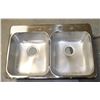 Image 1 : 31X18X9" STAINLESS STEEL SINK