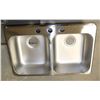 Image 1 : 31X18X9" STAINLESS STEEL SINK