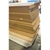 Image 2 : LARGE LOT OF 24" ALPINE OAK DOORS