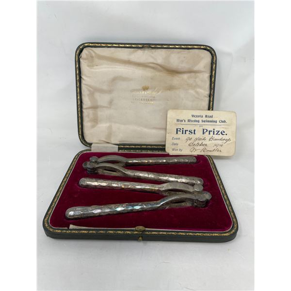1910 Prize, Nut Crackers