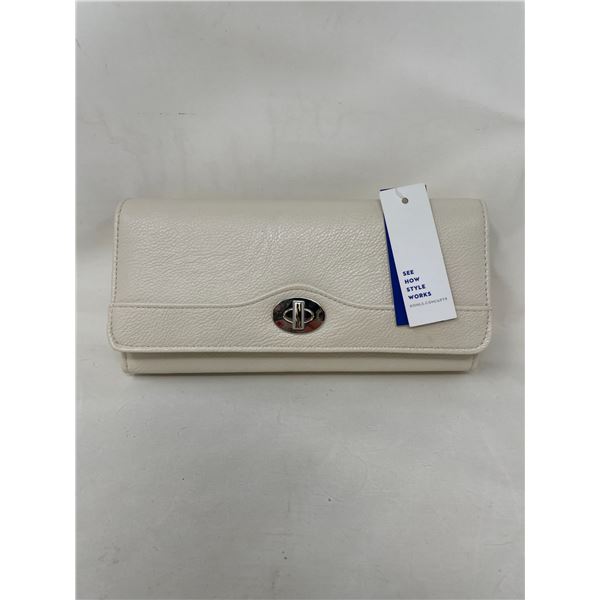 New Apt.9 Wallet - Off White