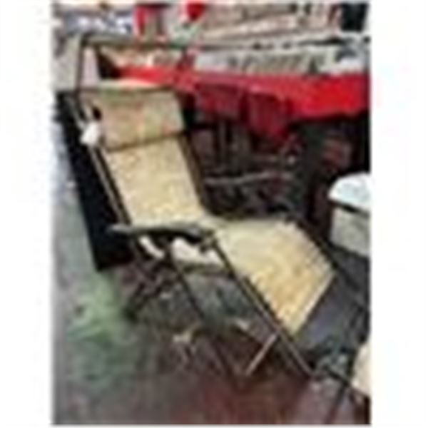 Lawn Chair Recliner, with Sunshade and Speakers