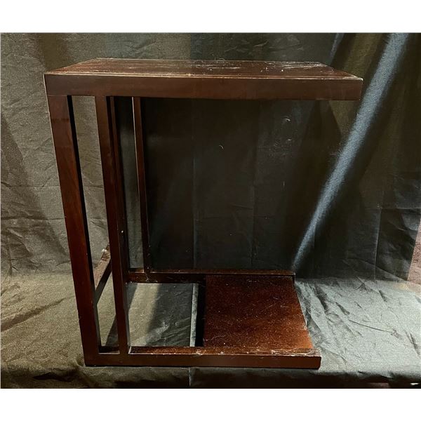 Table Tray 25"H x 21"L
