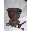 Image 1 : CAST IRON MORTAR & PESTLE