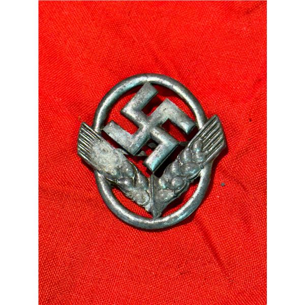 RARE WW2 GERMAN RAD LABOR CORPS CAP BADGE - MAKER MARKED