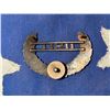 Image 2 : WW1 U.S.I.T. CAP BADGE WITH WREATH