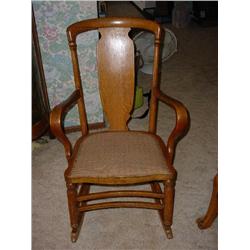 OAK CURVE HANDLE ROCKER