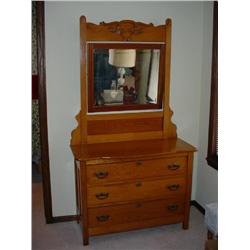 OAK LOWBOT DRESSER W/MIRROR 73"TX40"W