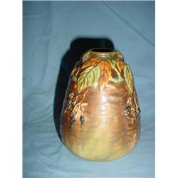 ROSEVILLE VASE HD 6"