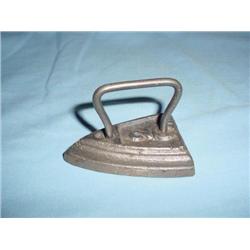 MINI SAD IRON