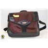 Image 1 : MOBILE EDGE LAPTOP CASE W/SHOULDER STRAP