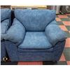 Image 2 : BLUE FABRIC LOVESEAT AND CHAIR