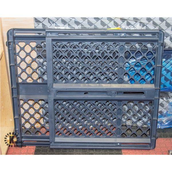 GREY BABY/PET SAFETY GATE-ESTATE