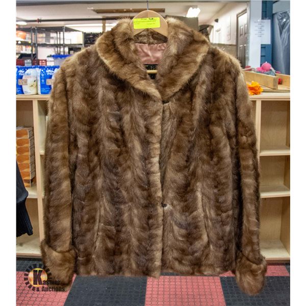 TRUTE EXCLUSIVE FURRIERS MINK FUR COAT -