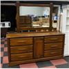 Image 1 : 9 DRAWER WOOD DRESSER W/MIRROR H-73.25" W-19.5"
