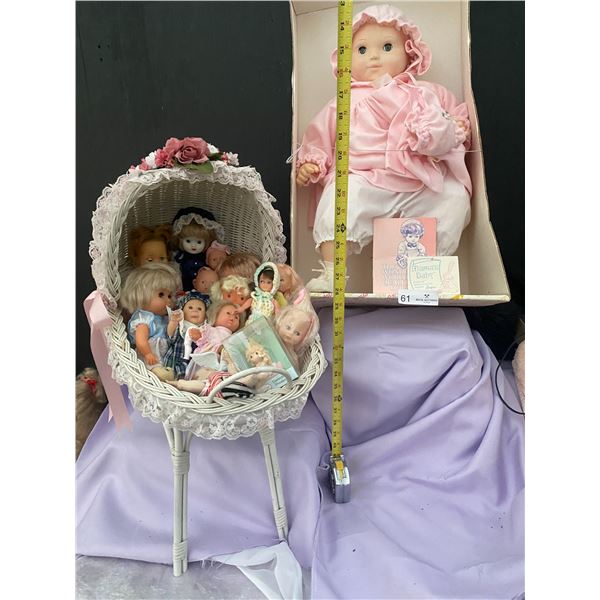 Mama's Baby Brand New in Box with Wicker Stroller like Carriage full of Tiny Baby Collectible Dolls