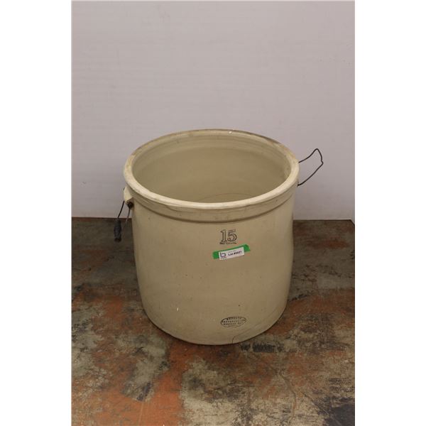 *15 Gallon Medalta Imperial Crock (Cracked on Bottom)