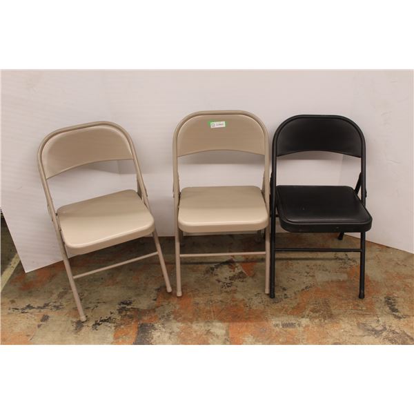 *(3) Metal Folding Chairs