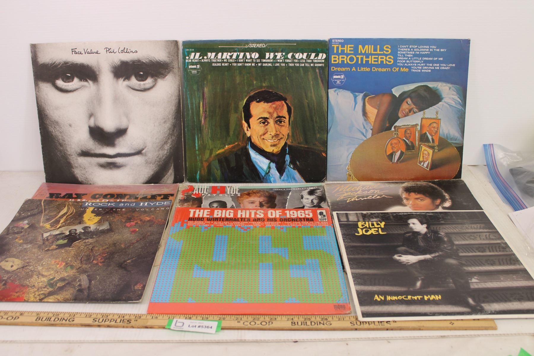 (10) Vinyl Records The Mills Brothers, Elvis, Michael Jackson