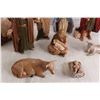 Image 6 : 12-Piece Nativity Scene - Some Chips