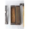 Image 5 : Sharpening Stone, Hammer, Hammerhead