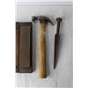 Image 6 : Sharpening Stone, Hammer, Hammerhead