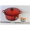 Image 1 : Le Creuset Enameled Cast Iron Pot