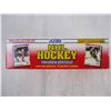 Image 3 : Score 1990 NHL Hockey Collector Set-sealed