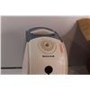 Image 2 : Honeywell Warm Moisture Humidifier - Untested, Air Purifier - No Cover, Untested
