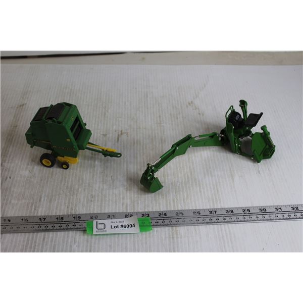 John Deere Die Cast Round Baler and Backhoe Attachment - 1/32 Scale