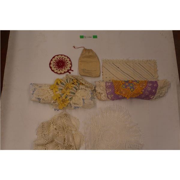 (15) Assorted Doilies