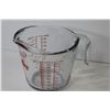 Image 5 : (2) Fire King Measuring Cups ( 1 cup - 4 cup)