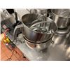 Image 3 : KITCHENAID PROFESSIONAL 6000 HD 6 QT BOWL-LIFT COUNTER TOP 110V STAND MIXER WITH 2 EXTRA BOWLS,