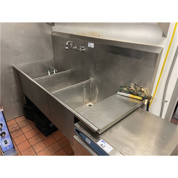 STAINLESS STEEL 3 BAY COMMERCIAL 72"W X 30"D X 55"H TO BACK SPLASH WASH SINK WITH FAUCET