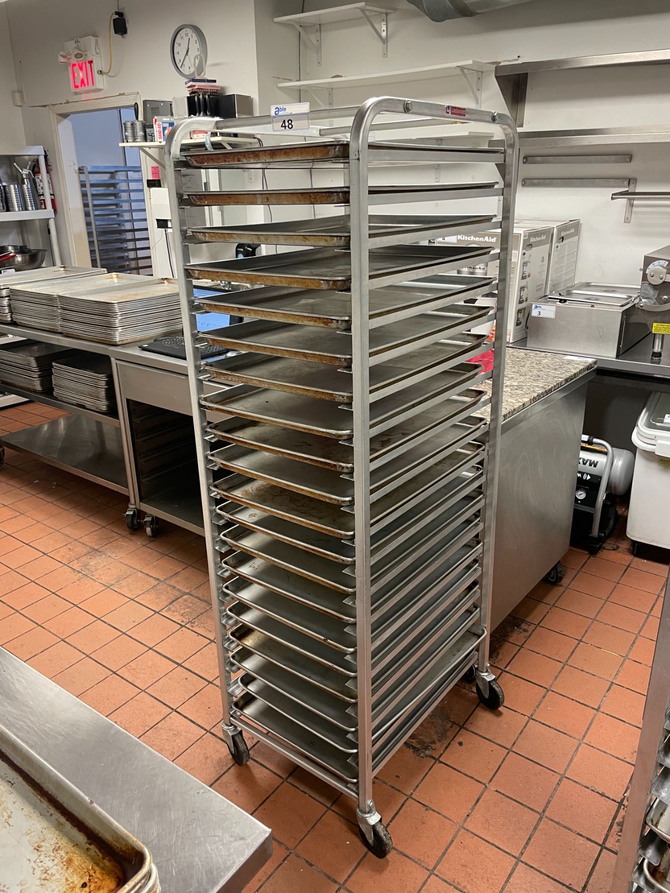 ALUMINUM 20 TRAY MOBILE COMMERCIAL BAKERS RACK WITH 20 COMMERCIAL ...