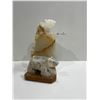 Image 3 : Vintage Hand Carved Onyx Alabaster Polar Bear Sculptural Untested Lamp, Needs Rewiring