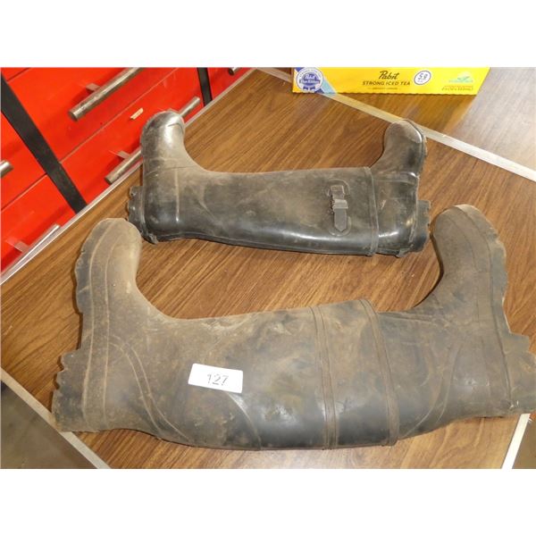 rubber boots (size 10)