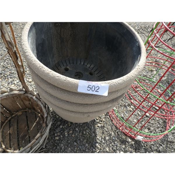 flower pots,tomato cages,