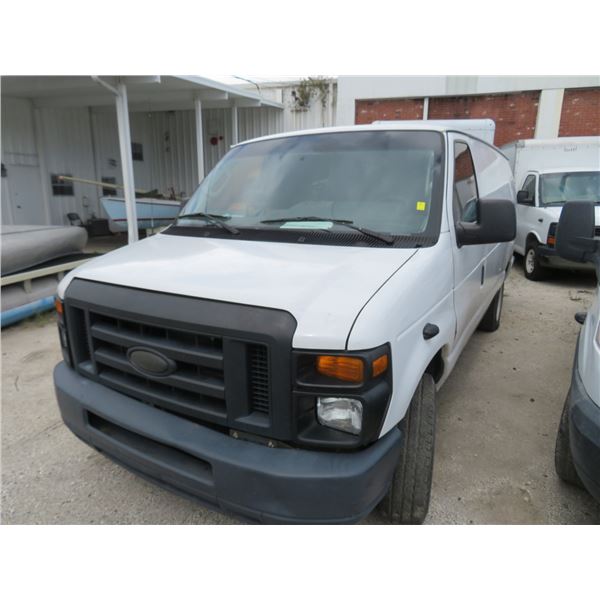 2014 Ford E350 6-Dr. Extended Cargo Van