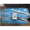 Image 2 : 3-Twigg Curling Iron - 3 X $