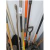 Image 2 : Rakes, Tampers, Pick, Yard Tools