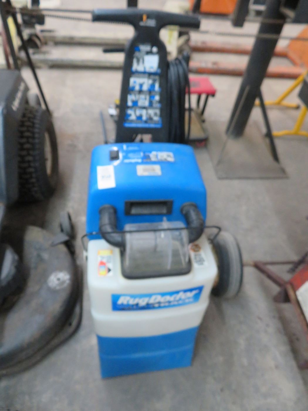 Rug Doctor Wide Track Carpet Extractor