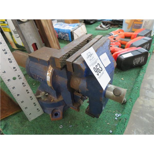 Large Bench Vise