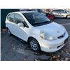 Image 2 : 2008 HONDA FIT, 4DR HATCHBACK, WHITE, VIN JHMGD38418S810957,