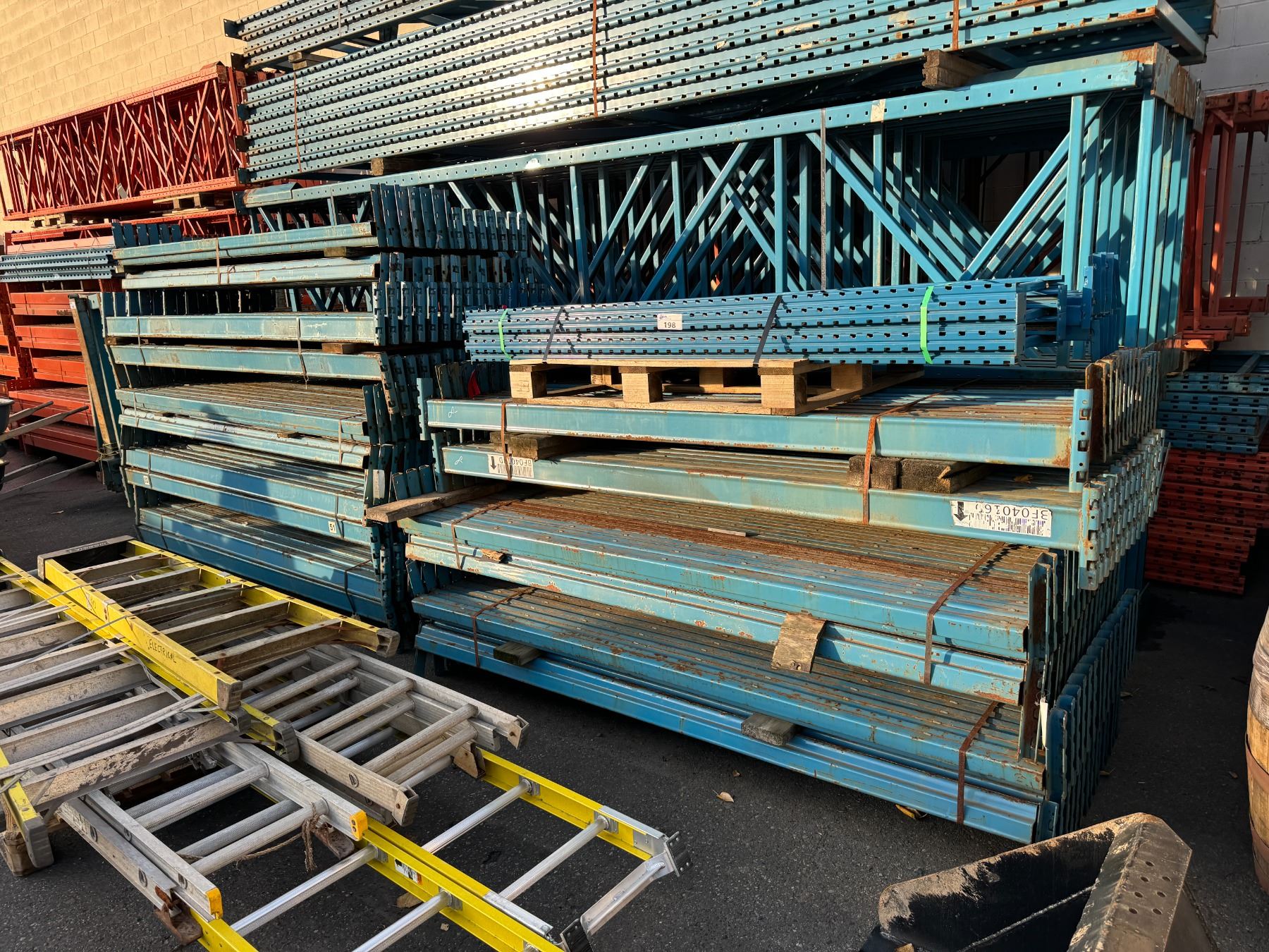 Blue Upright Racking PALLET OF 5 PCS BLUE PALLET RACKING 7FT X 18